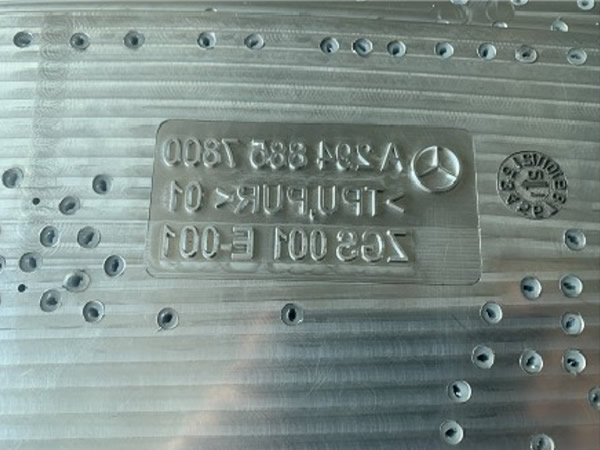 ベンツ車用被膜アルミダイ